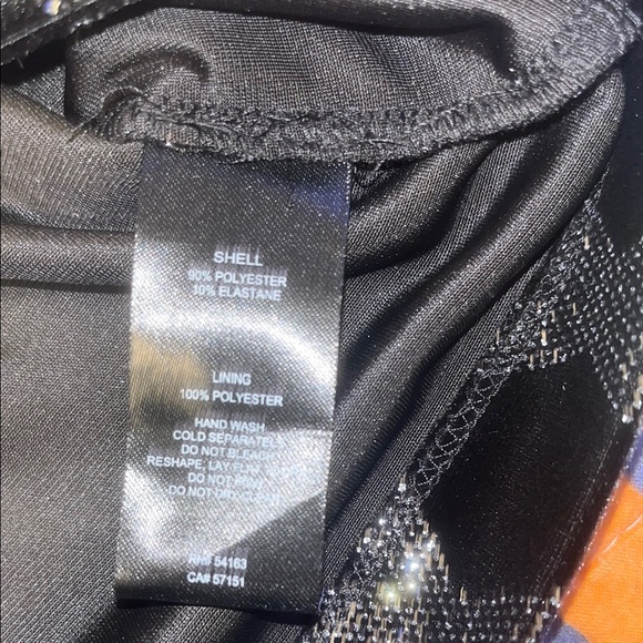 Elegant Black and Silver Midi Dress - Picture 6 of 9